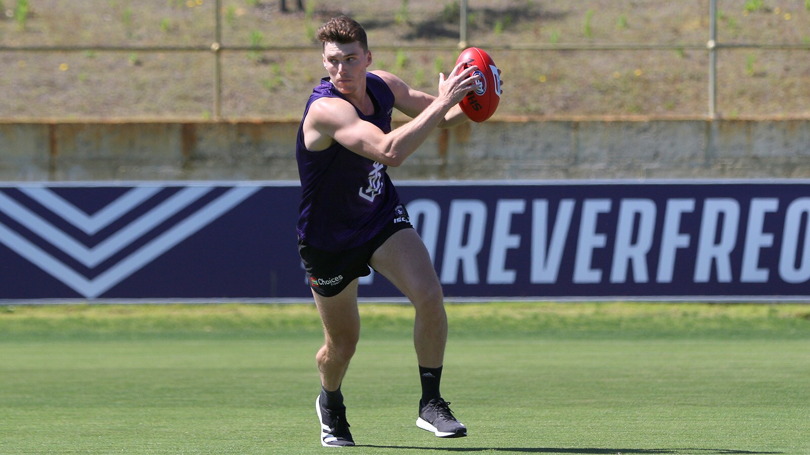 acres web 611.jpg New signing Blake Acres in action at Fremantle training on Wednesday. - Fremantle,Fremantle Dockers